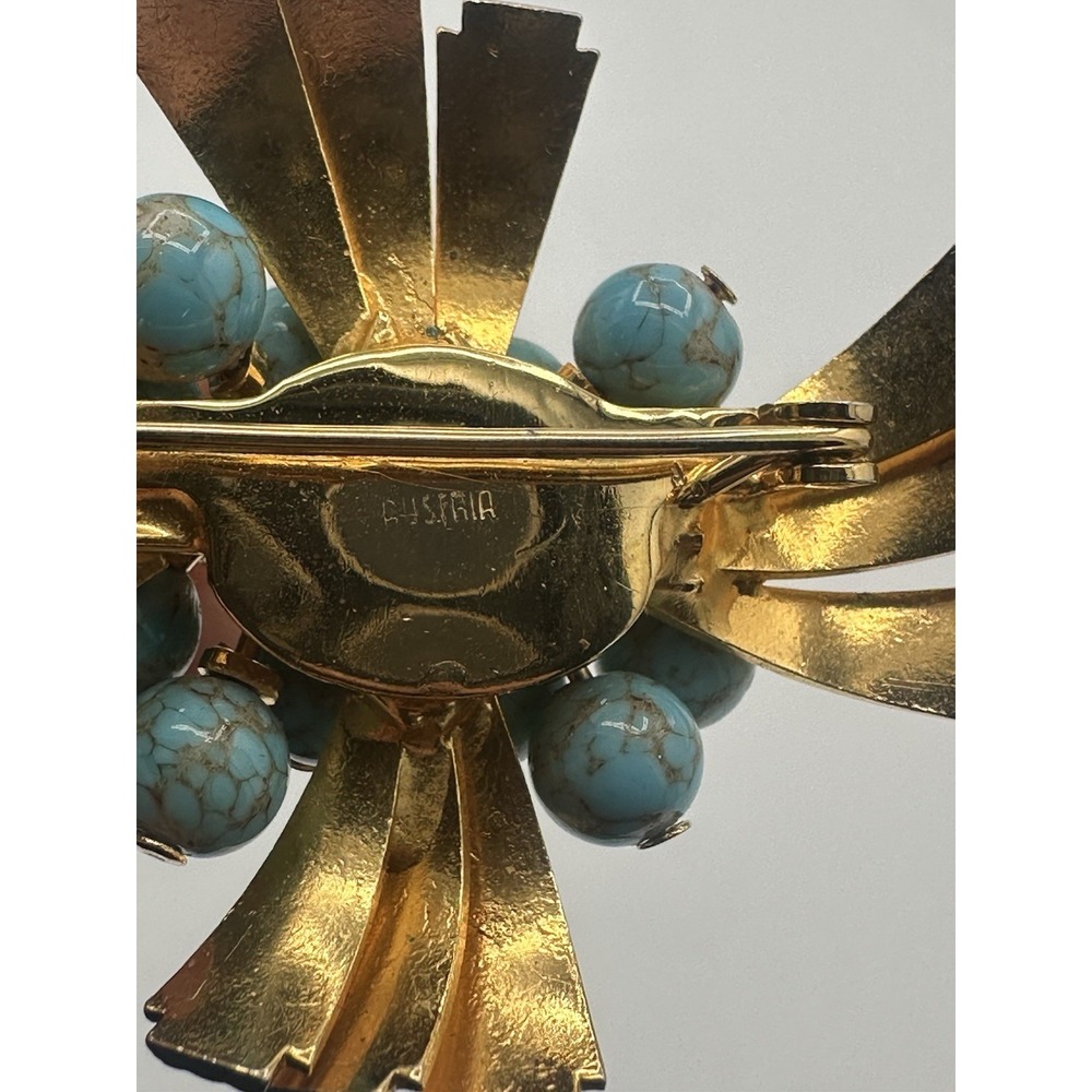 Brooch‎ 1940s Gold Color and Turquoise Matrix 3D Effect - Picture 4 of 6
